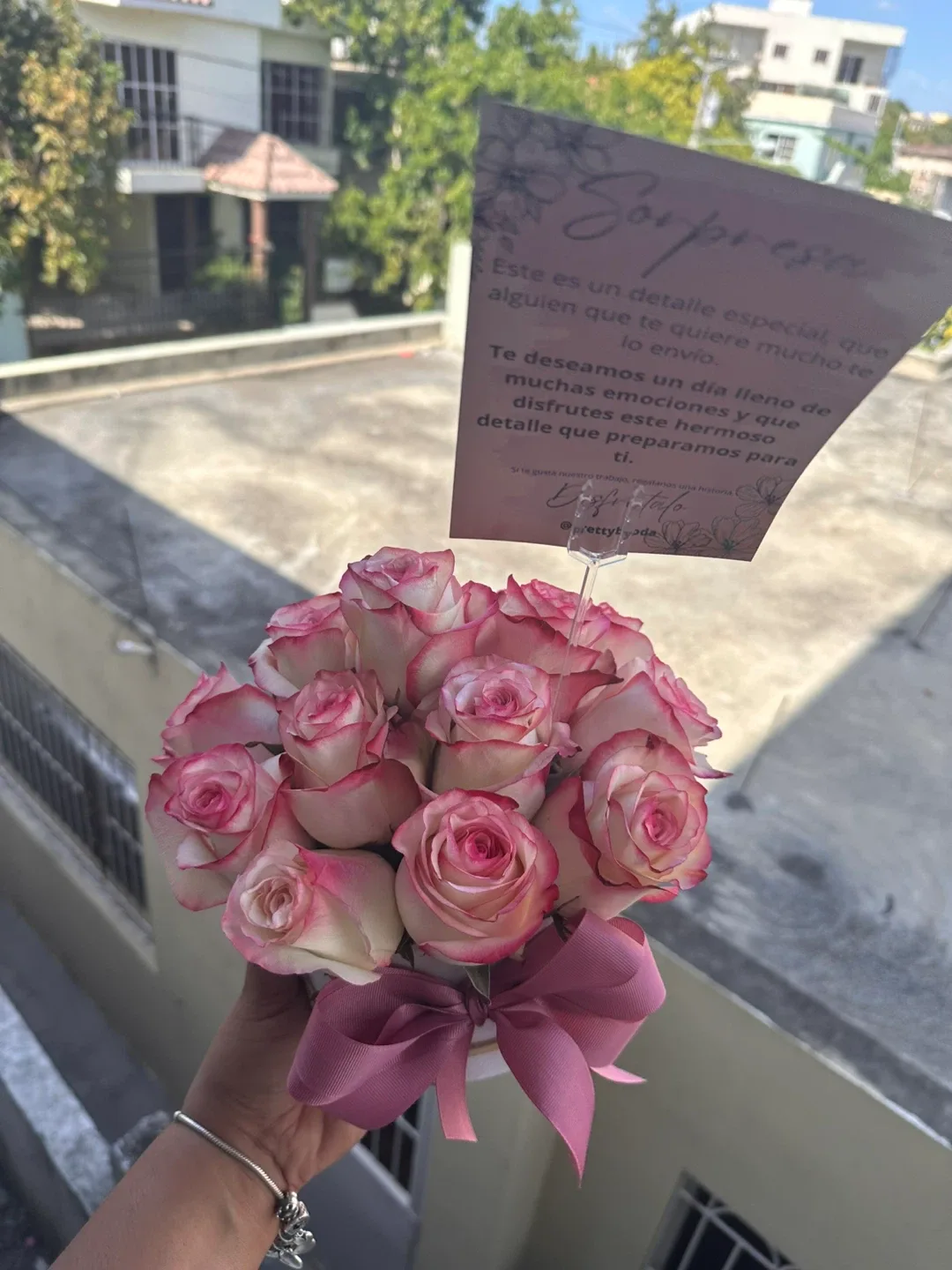 Flower Bouquet with Balloon image indicator(6)