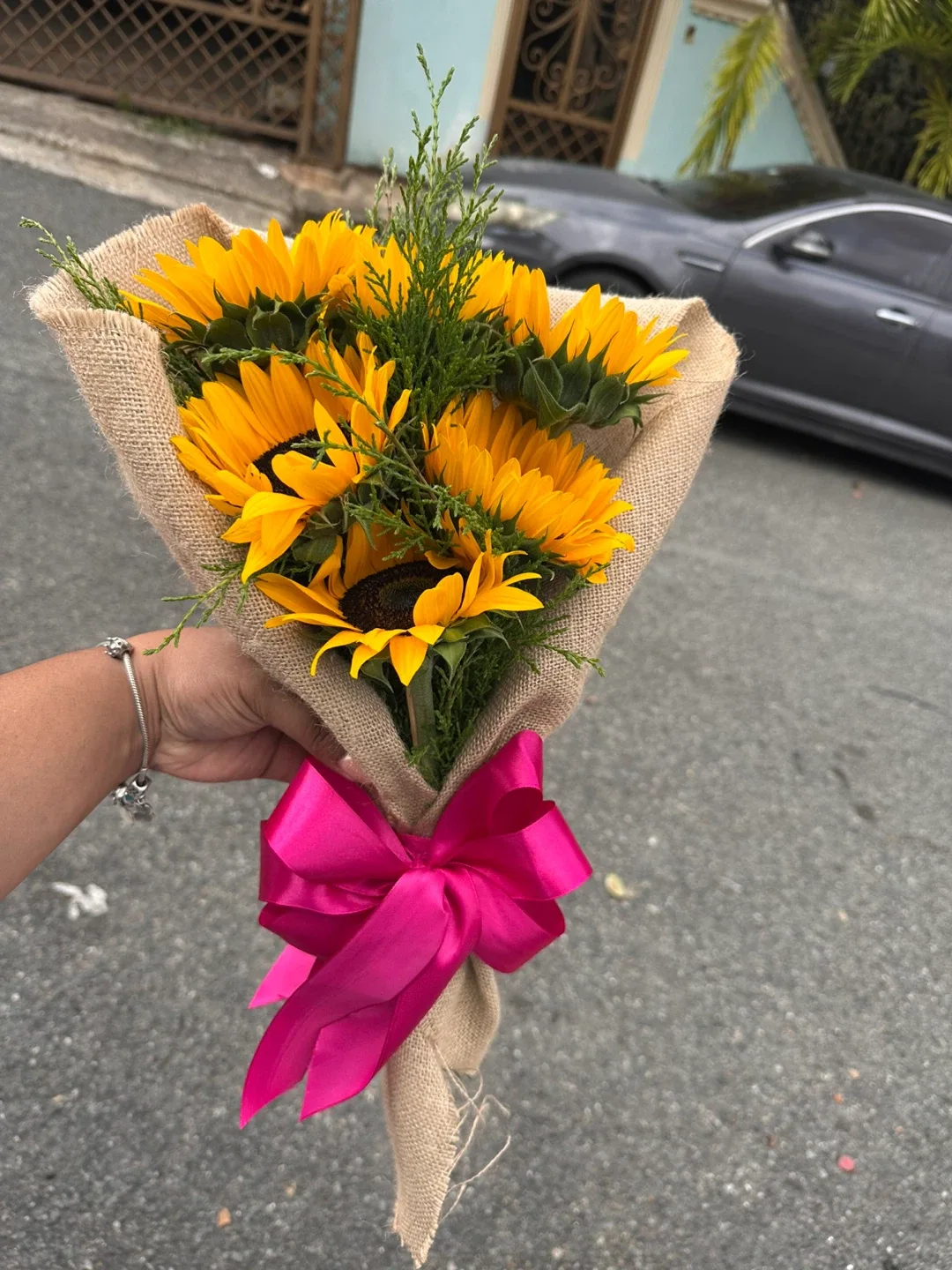 Flower Bouquet with Balloon image indicator(10)