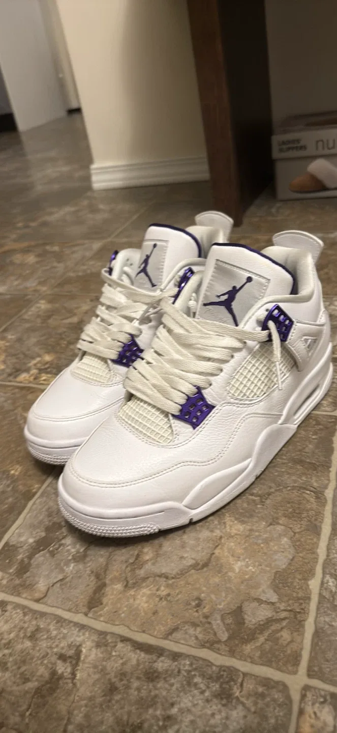 Air Jordan 4 Purple Metallics size 9 Men’s