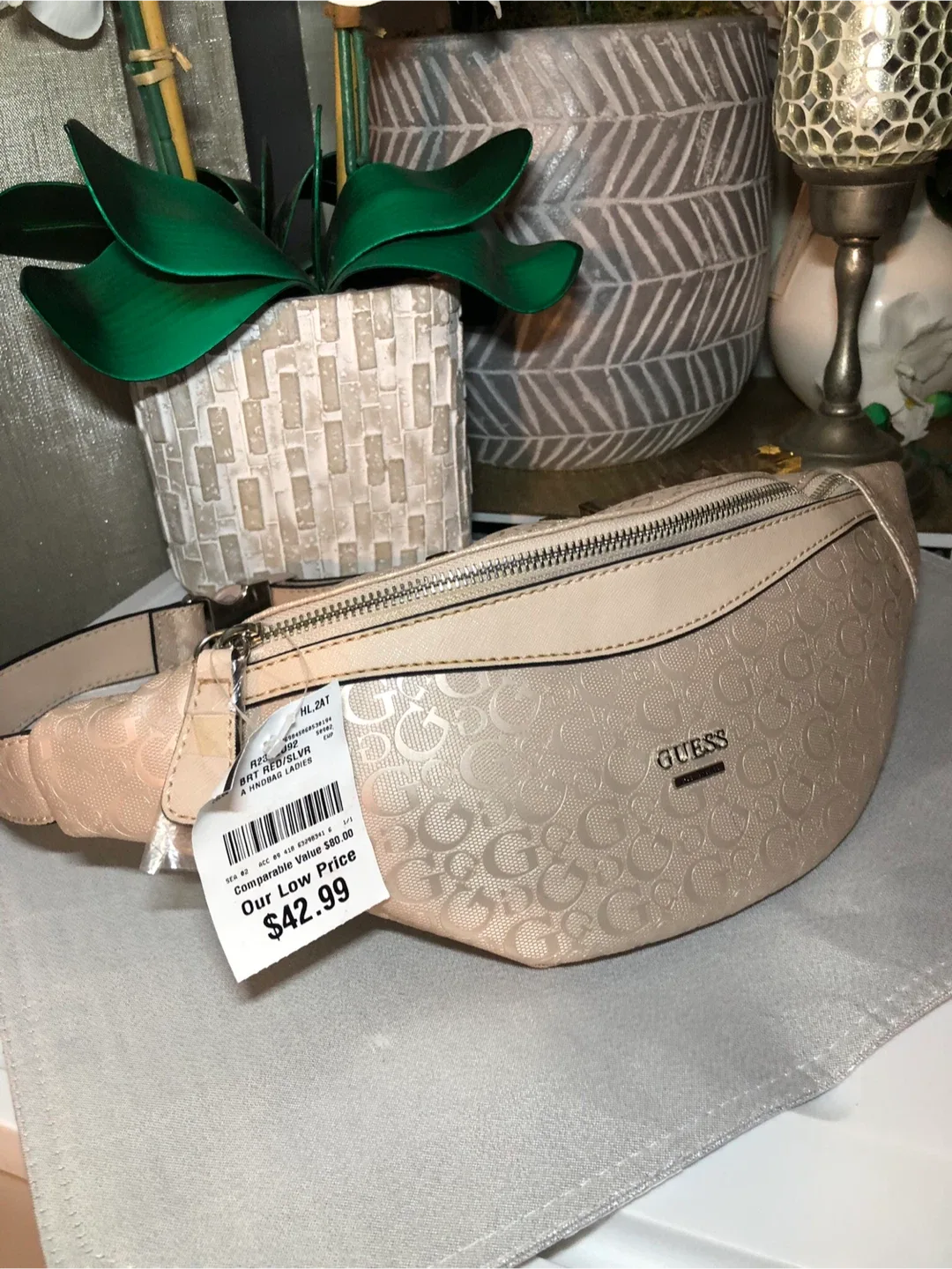 Guess Beige Belt Bag - Like New! image indicator(2)