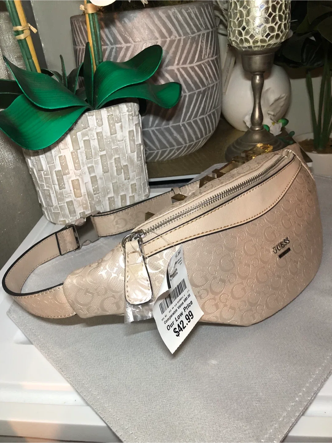 Guess Beige Belt Bag - Like New! image indicator(5)