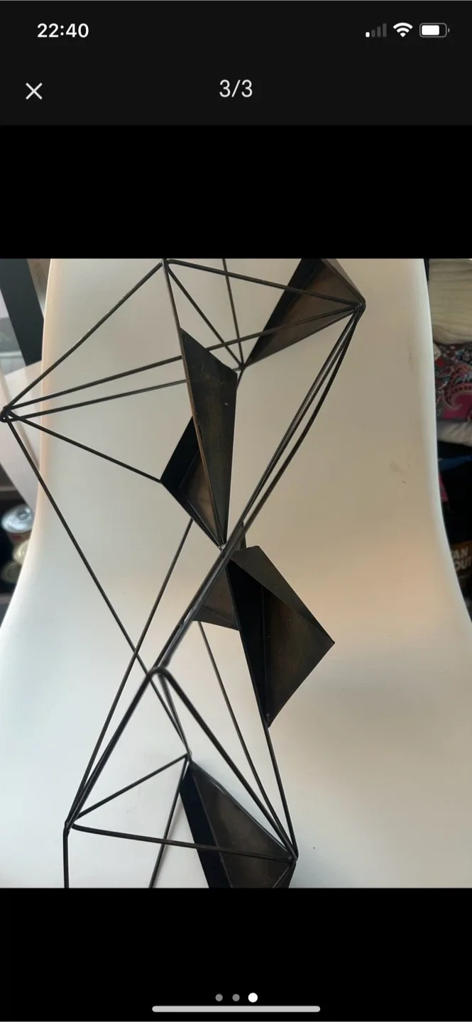 Truu Design Modern GEO Tealight Iron Candle Holder image indicator(3)