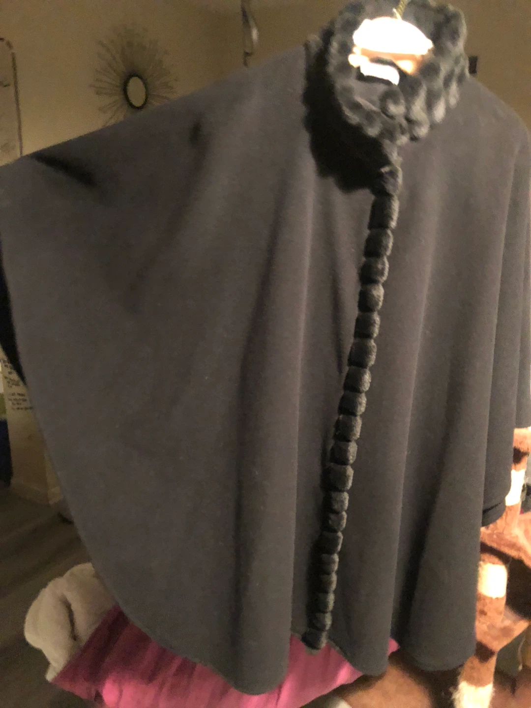 Noveltti for Melanie Lyne Black Cape - photo 2