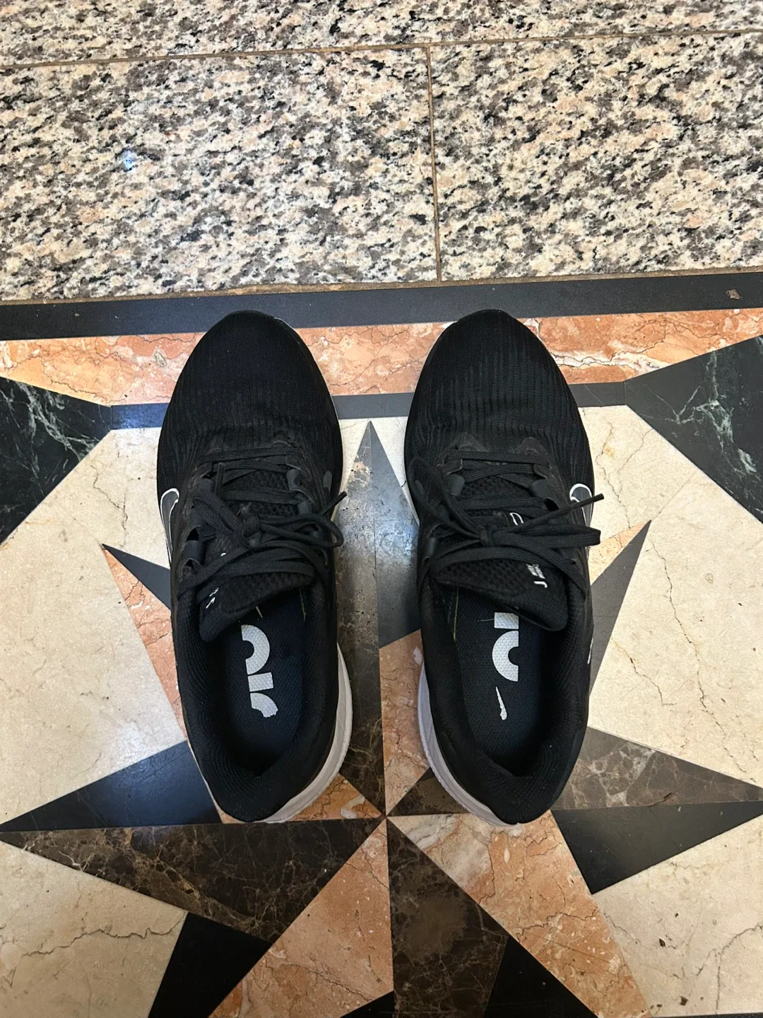 Nike Winflo 9 Running Shoes image indicator(2)