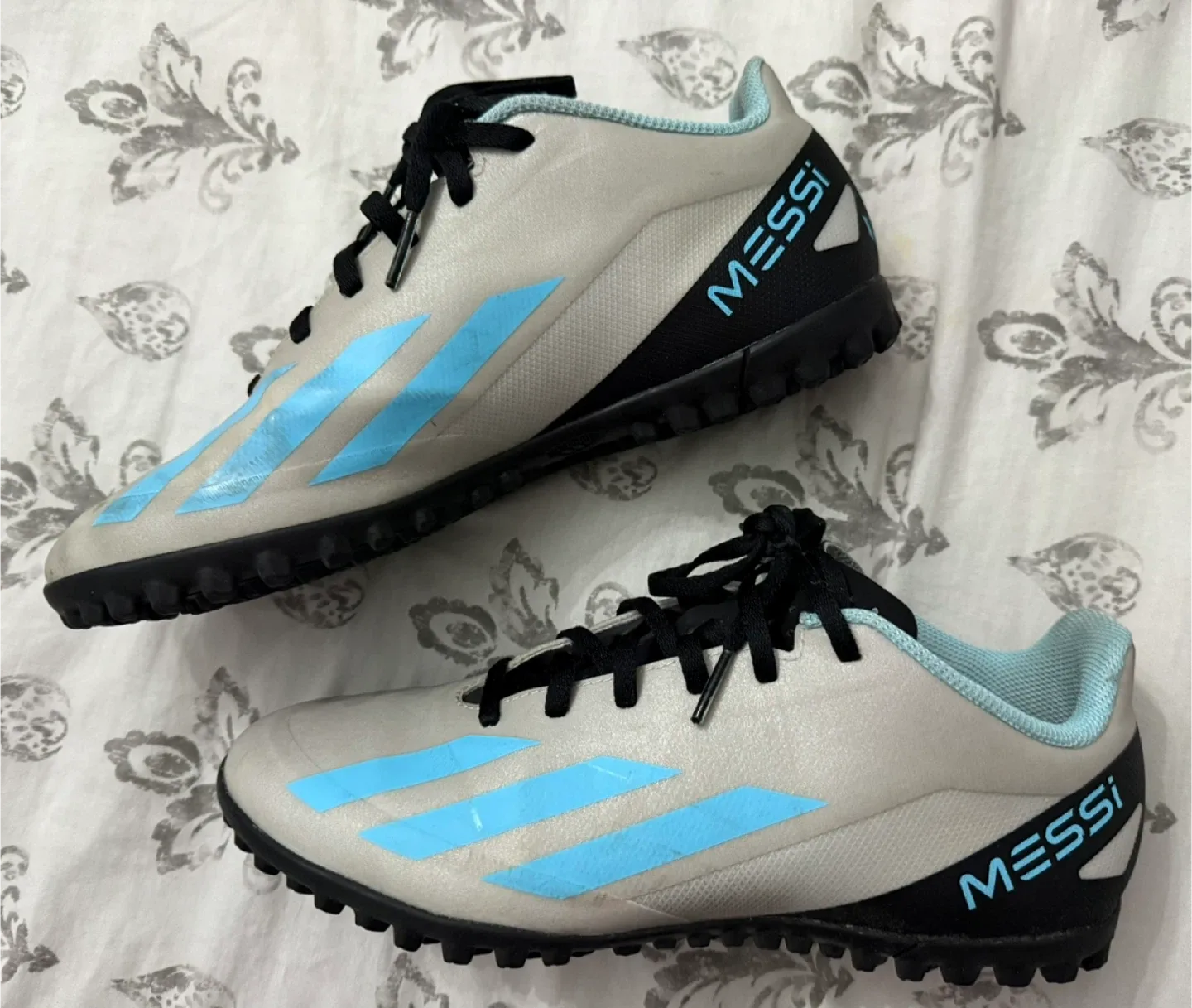 Adidas Messi Turf Shoes size 7.5 image indicator(2)