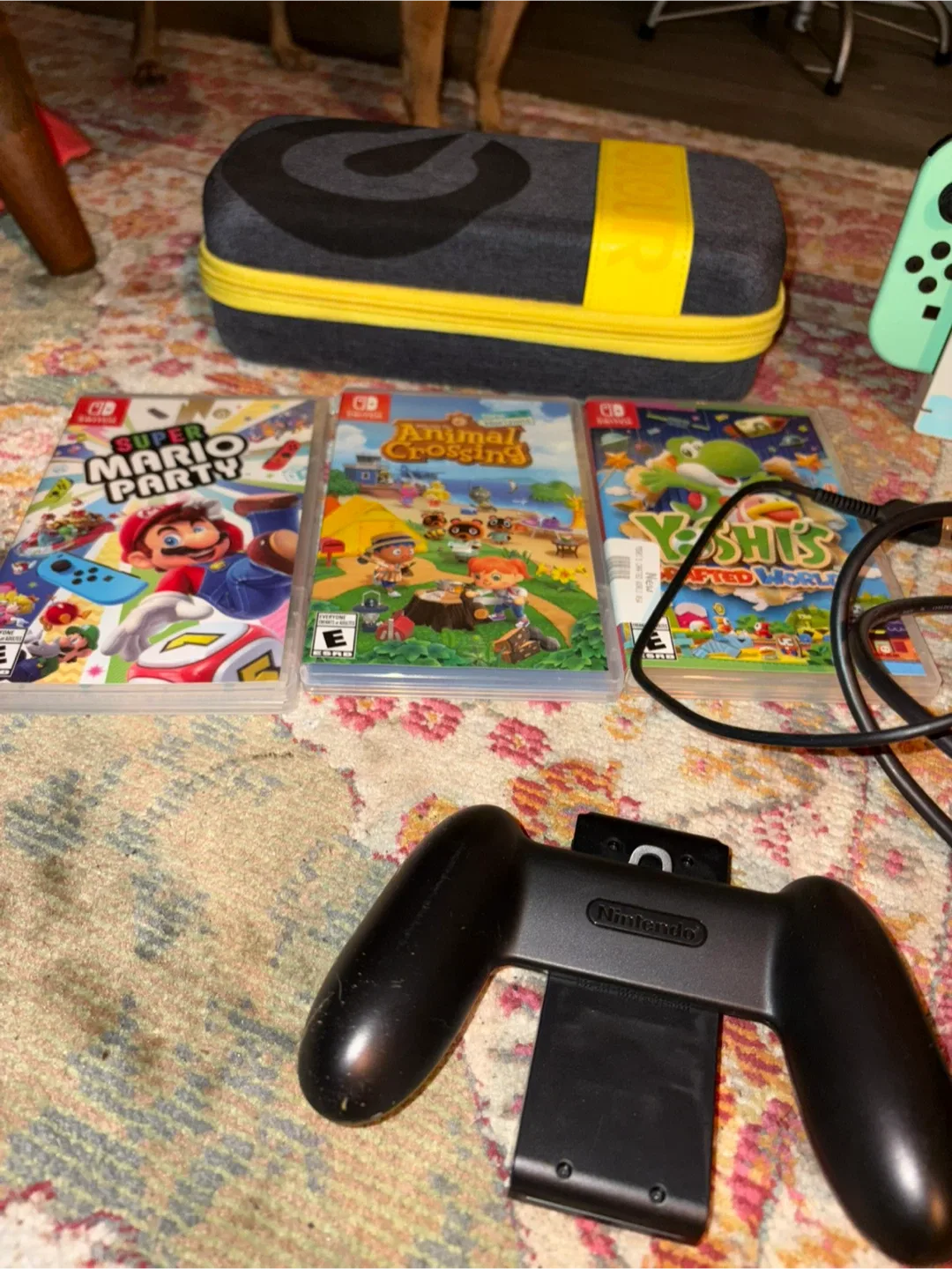 Nintendo Switch Animal Crossing Edition with Games image indicator(2)