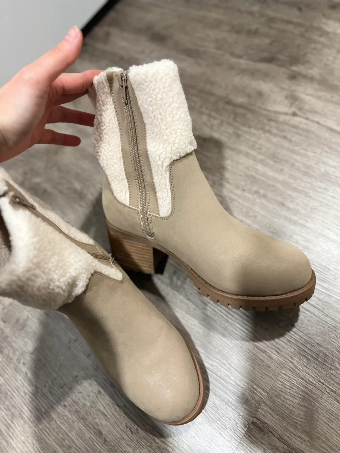 MIA Beige Winter Boots - Size 8 image indicator(2)