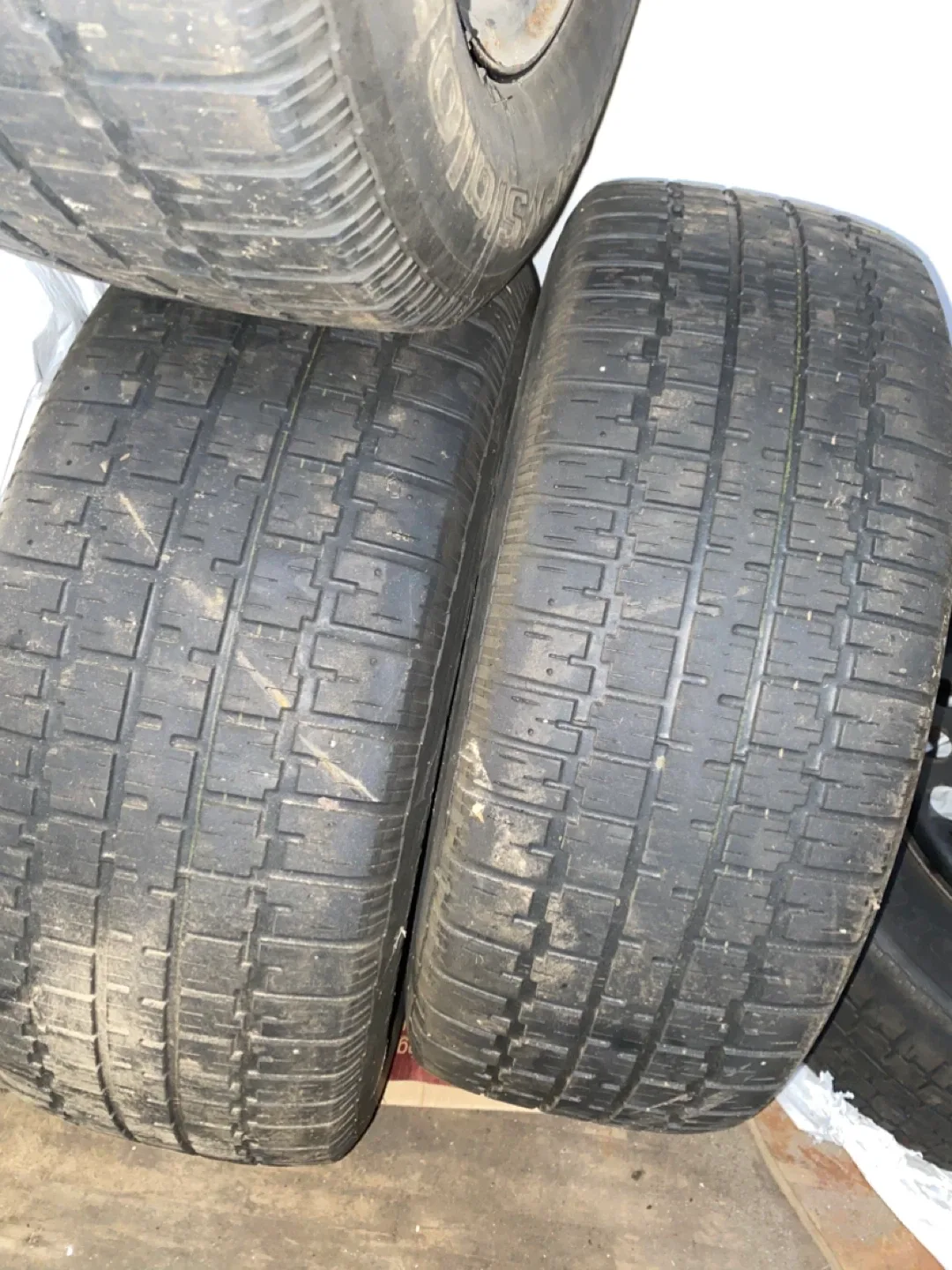 225 60 r16 BFGoodrich Winter Slalom KSI Tires image indicator(2)