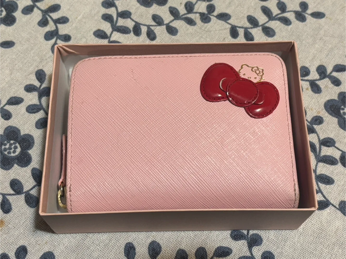 Hello Kitty Pink Wallet with Box