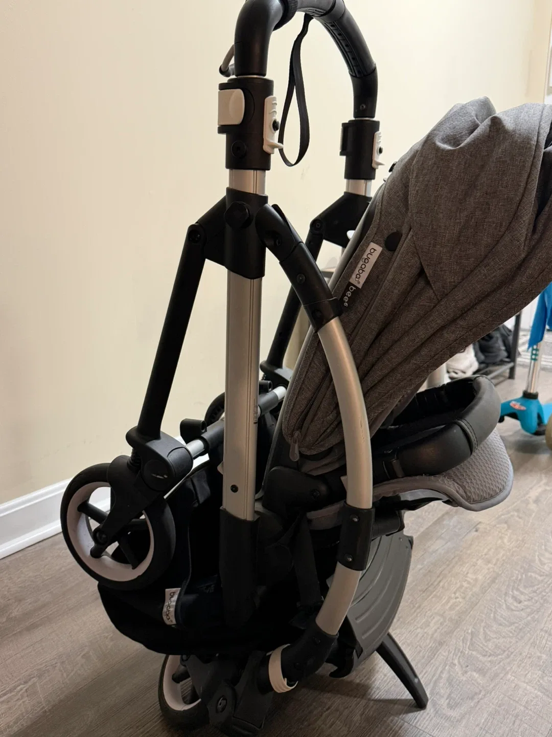 Bugaboo Bee Stroller - Gray image indicator(2)