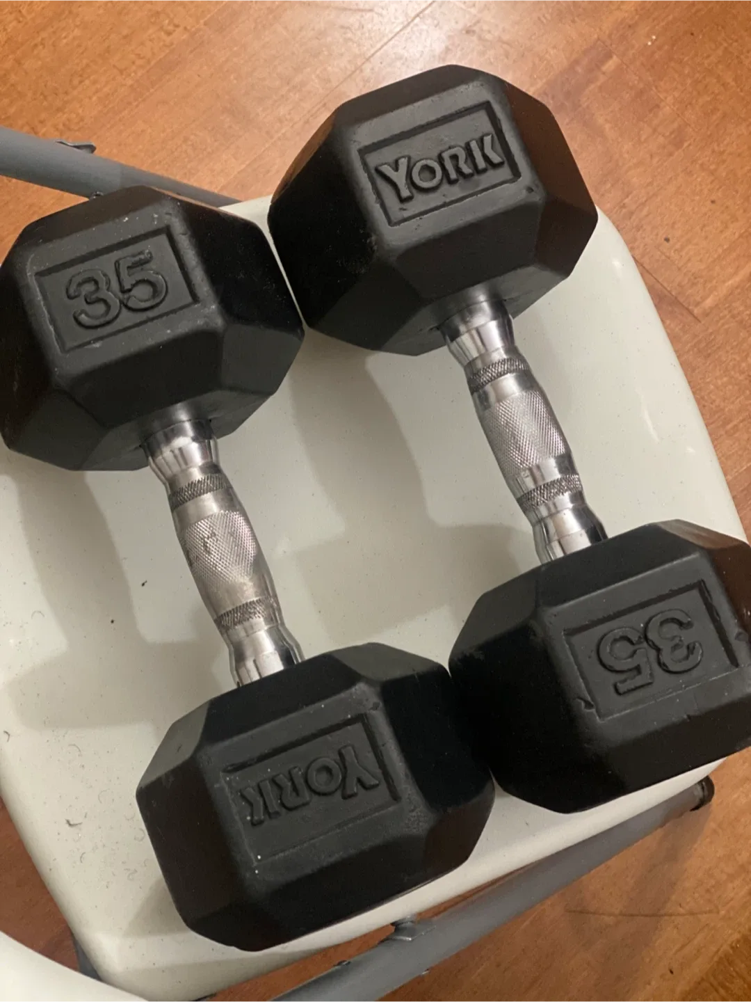 York 35lb Dumbbell Set image indicator(3)