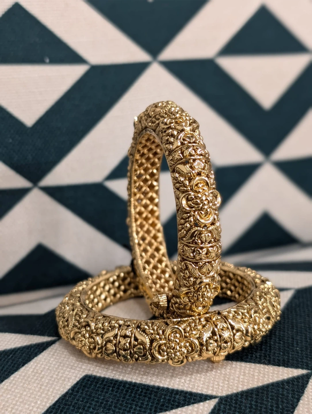 Set of Gold plated Bangles - photo 3