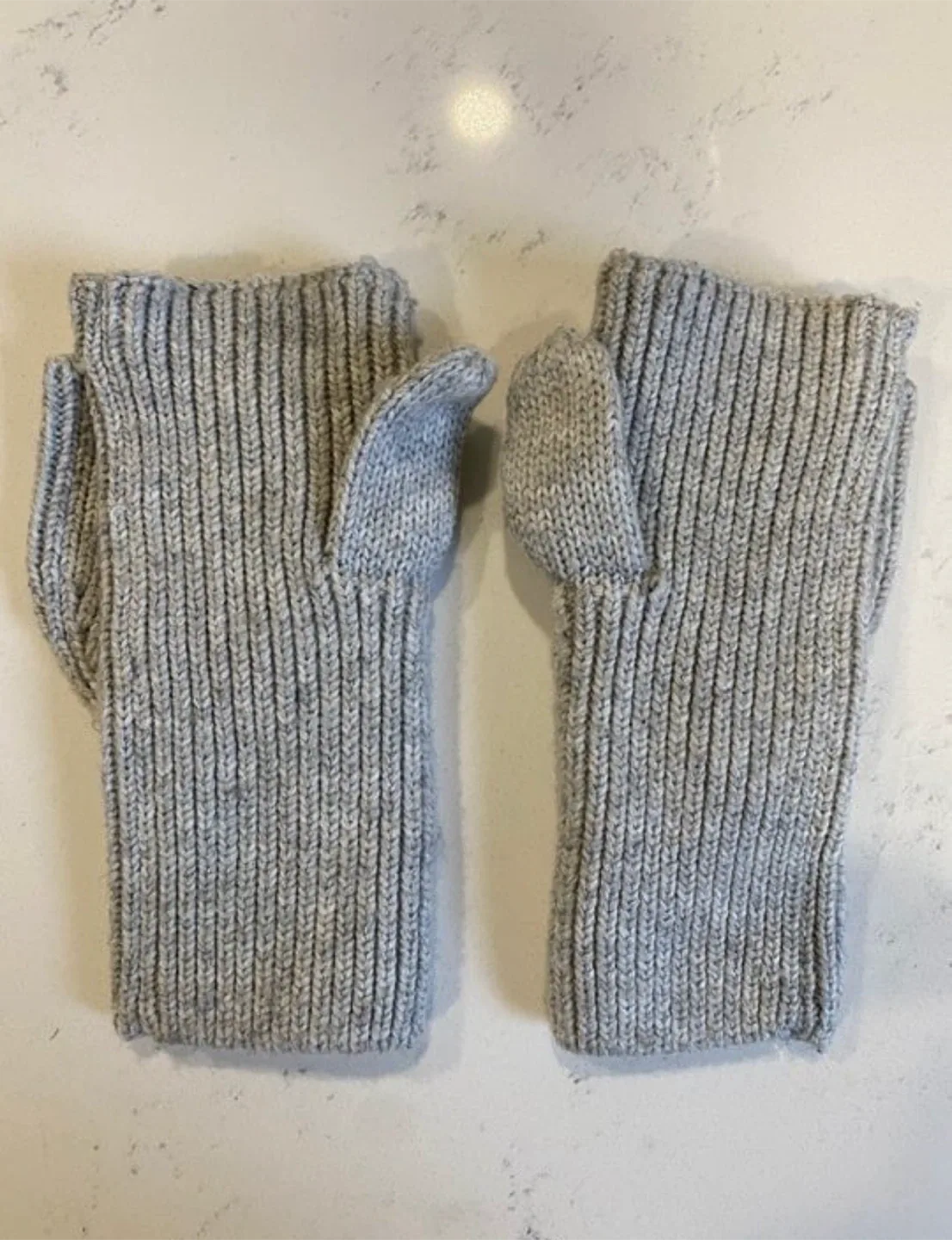 UGG Gray Knit Mittens image indicator(2)