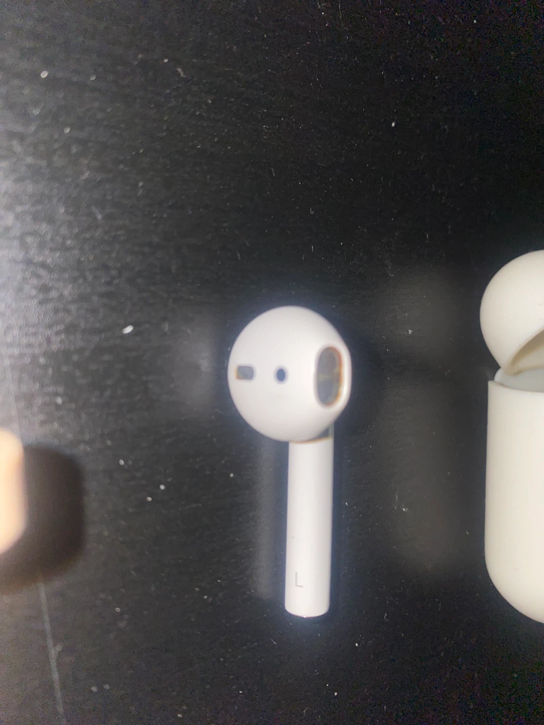 Left Apple Airpod 2 + 2 silicone case - photo 5