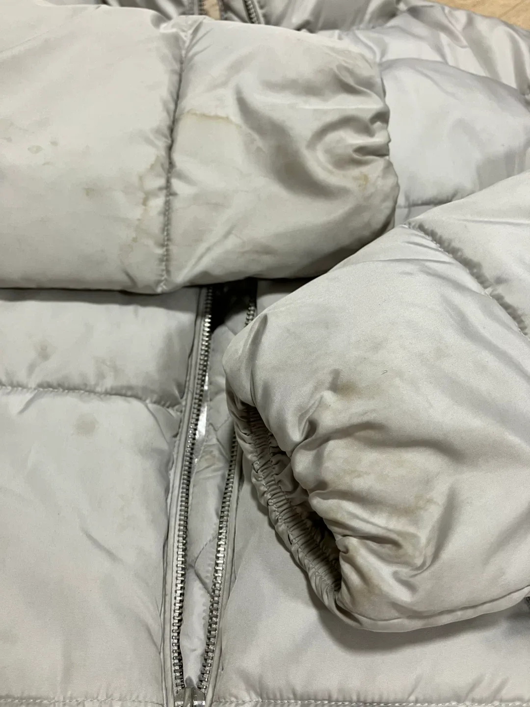 Puffer jacket image indicator(5)