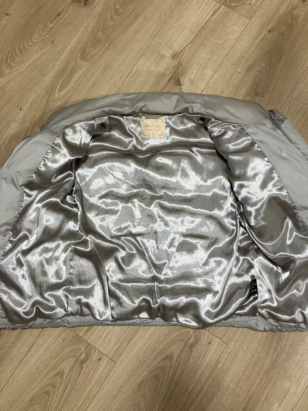 Puffer jacket image indicator(2)