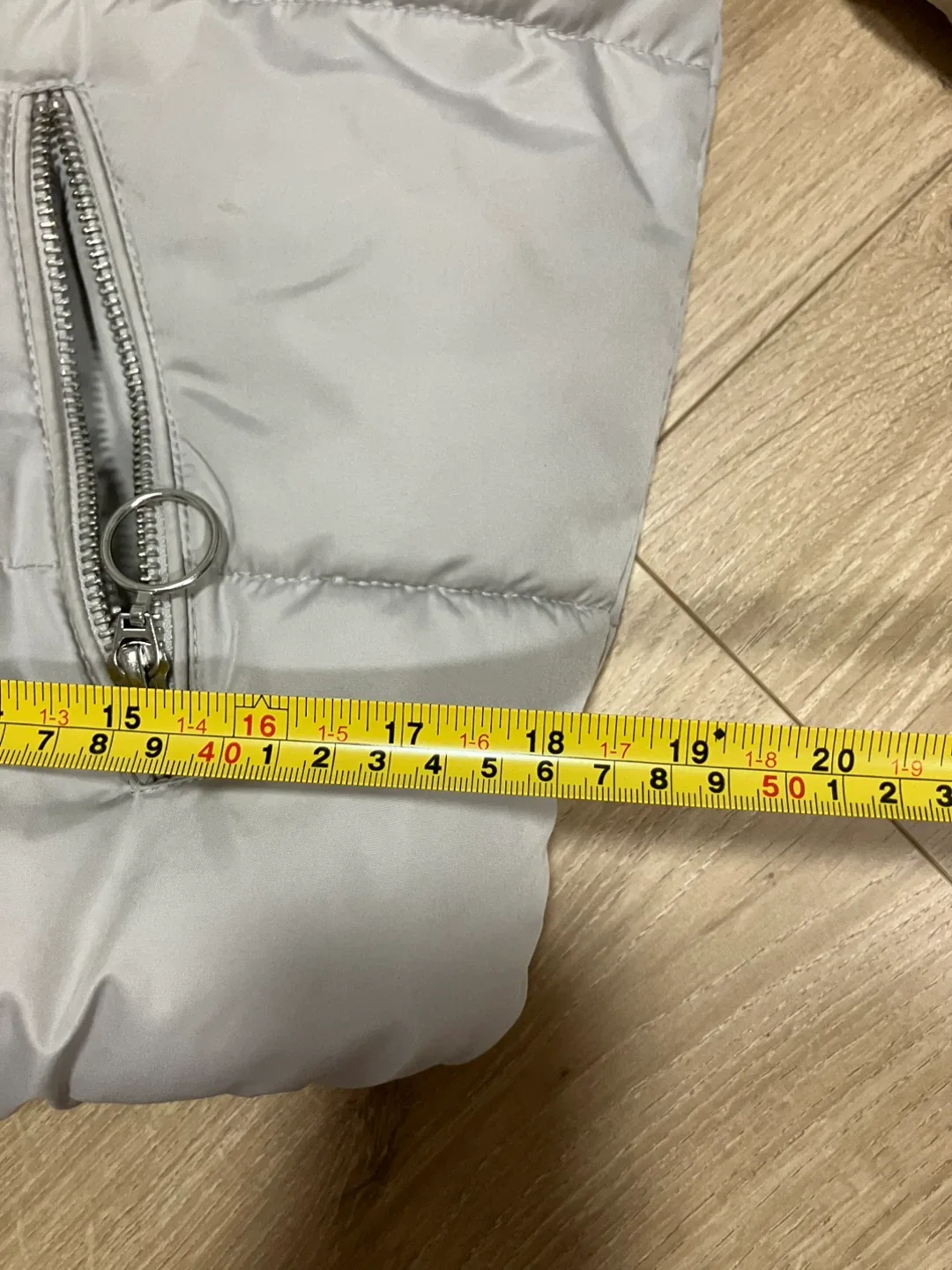 Puffer jacket image indicator(9)