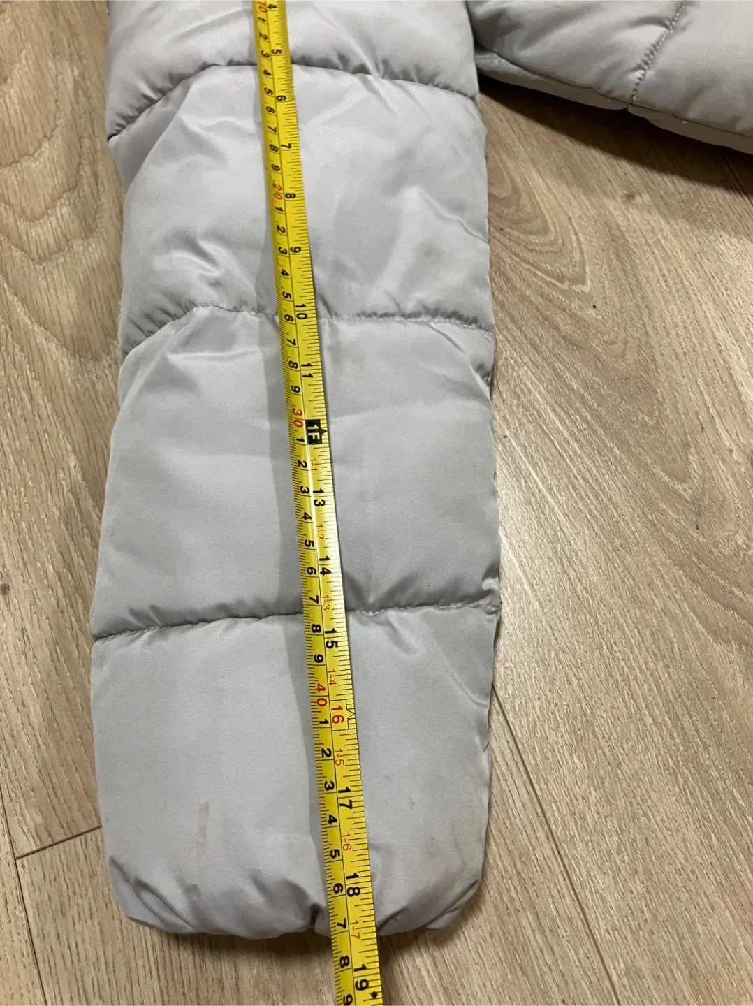 Puffer jacket image indicator(10)