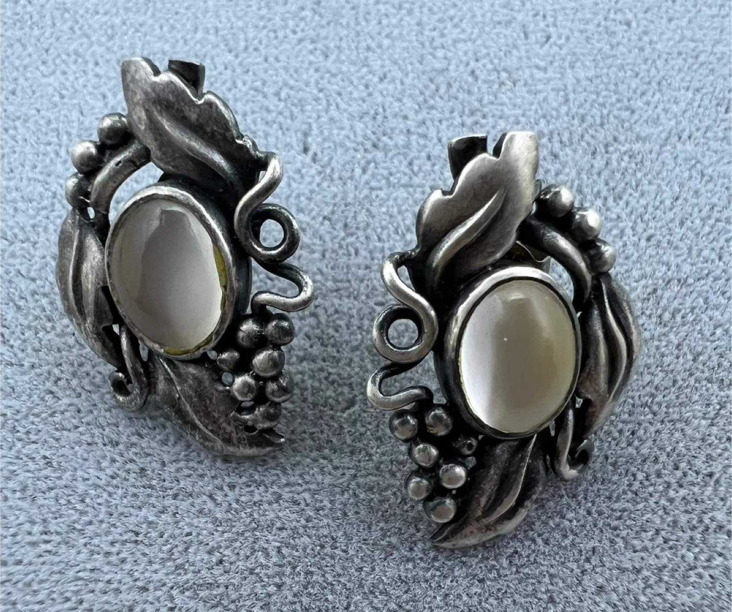 Vintage Sterling Silver Moonstone Earrings image indicator(5)