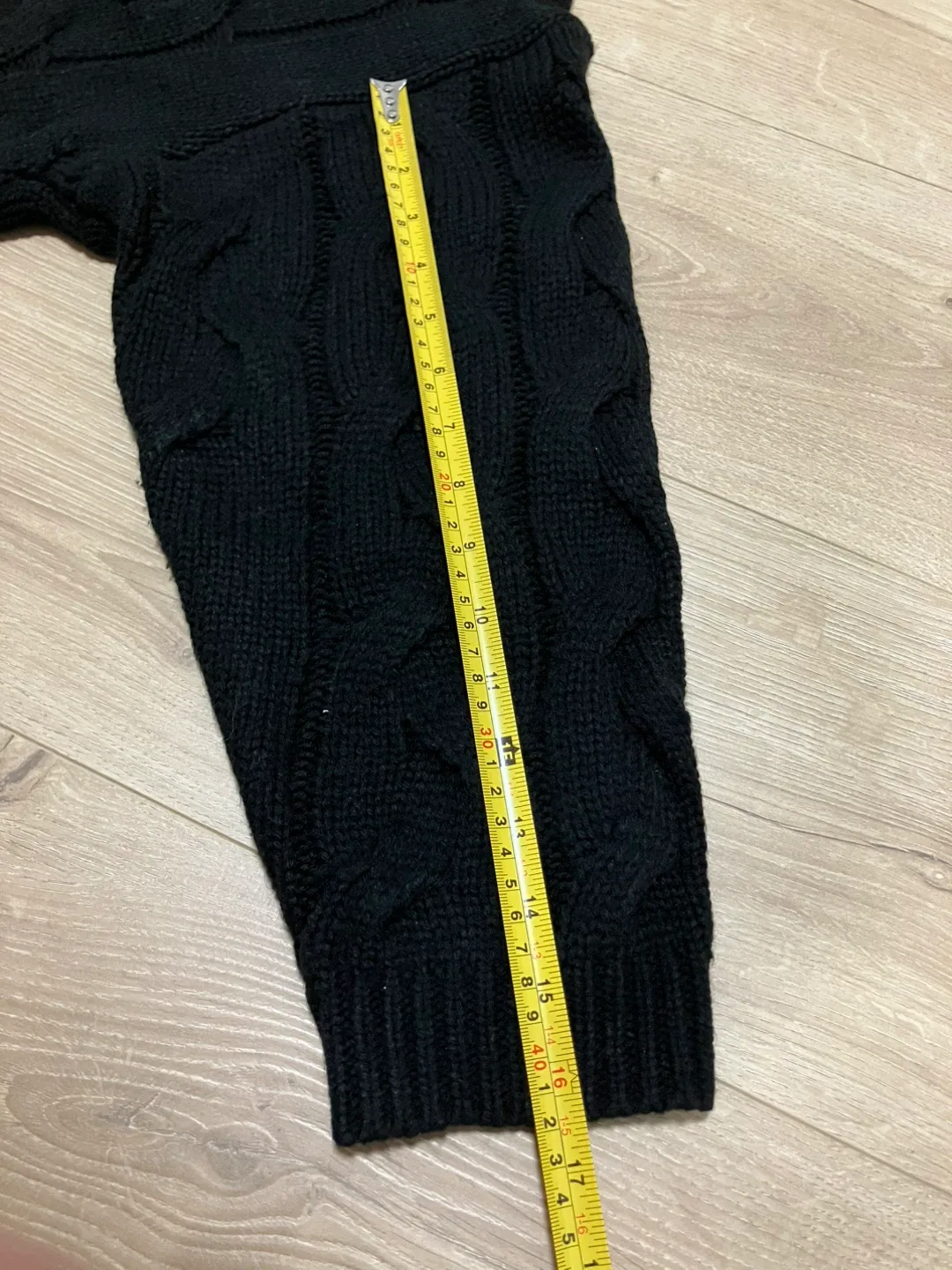 Sweater black knit image indicator(9)