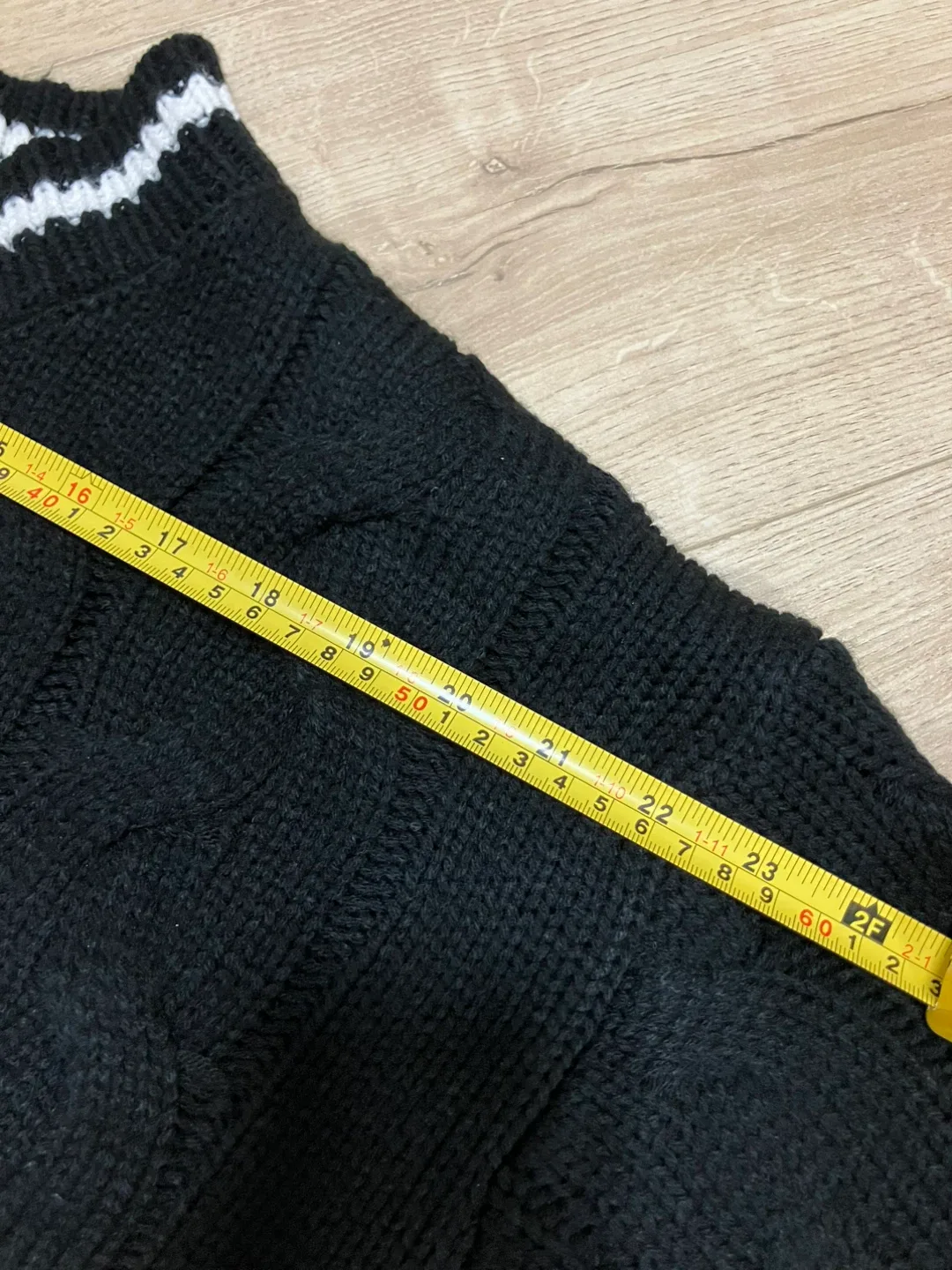 Sweater black knit image indicator(5)