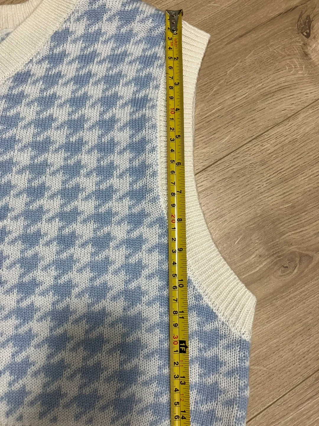 Sweater vest image indicator(10)