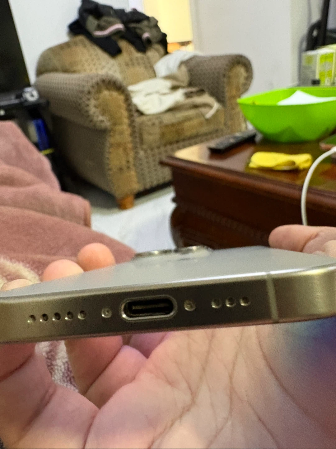 iPhone 15 Pro - Titanium - 128gb - photo 3