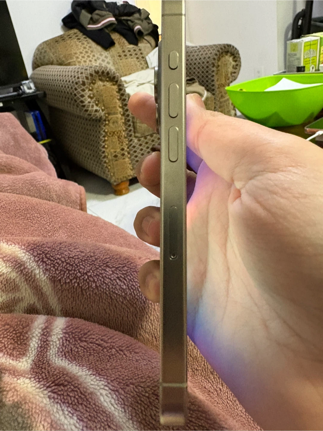 iPhone 15 Pro - Titanium - 128gb - photo 4