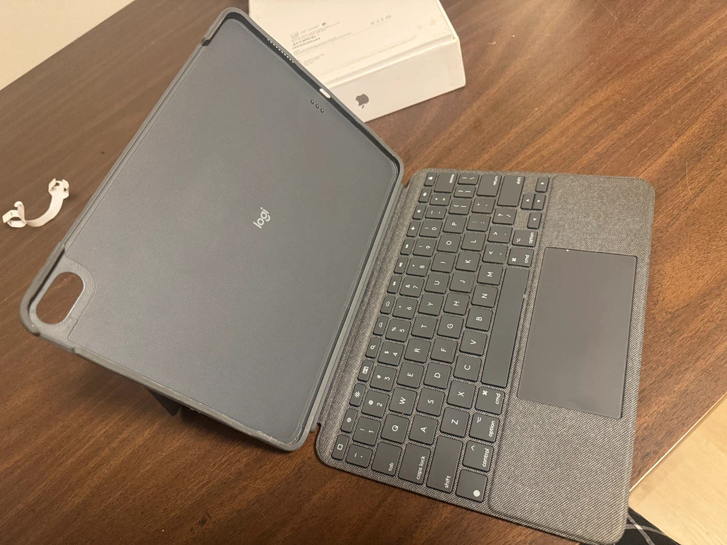 Logitech Folio Touch for 11” iPad Air and Pro - photo 2