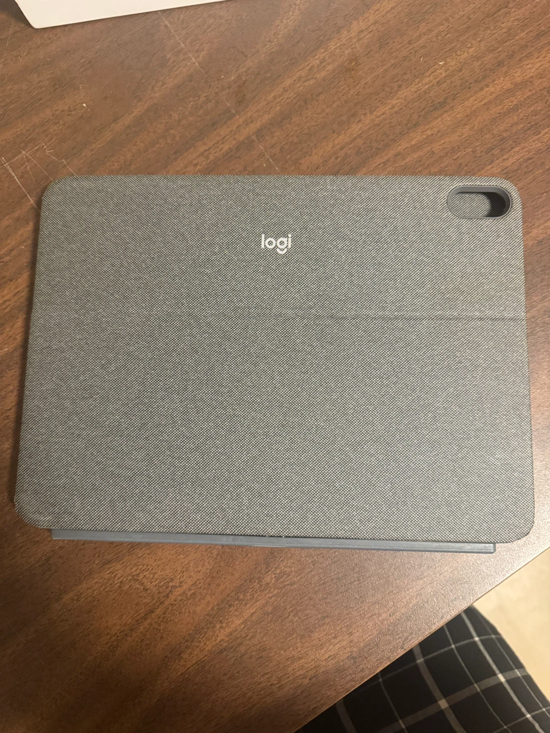 Logitech Folio Touch for 11” iPad Air and Pro - photo 3