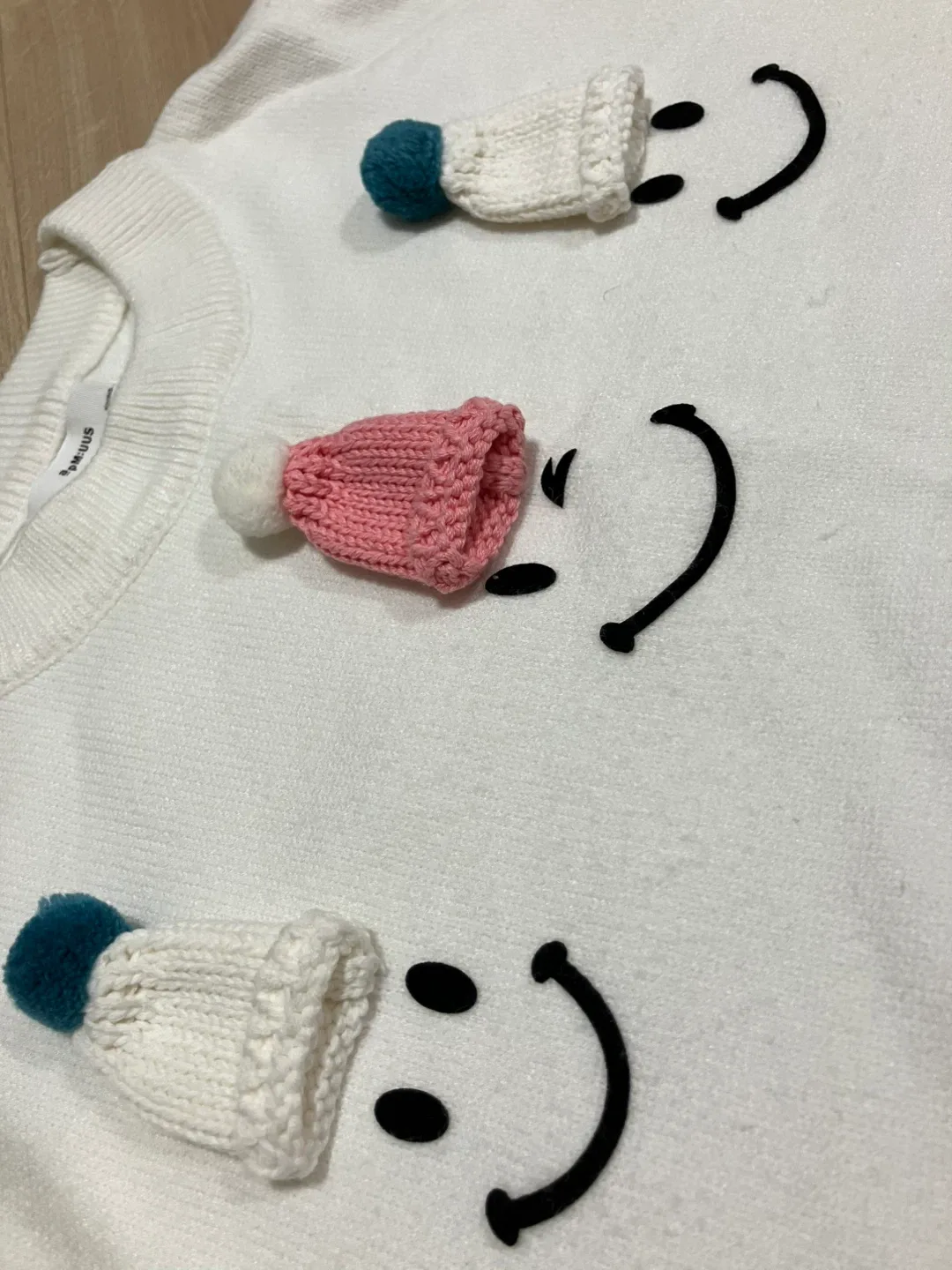 Cute sweater white image indicator(3)