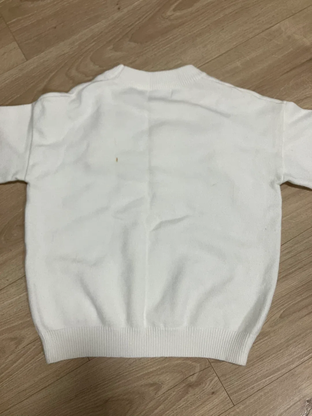 Cute sweater white image indicator(2)