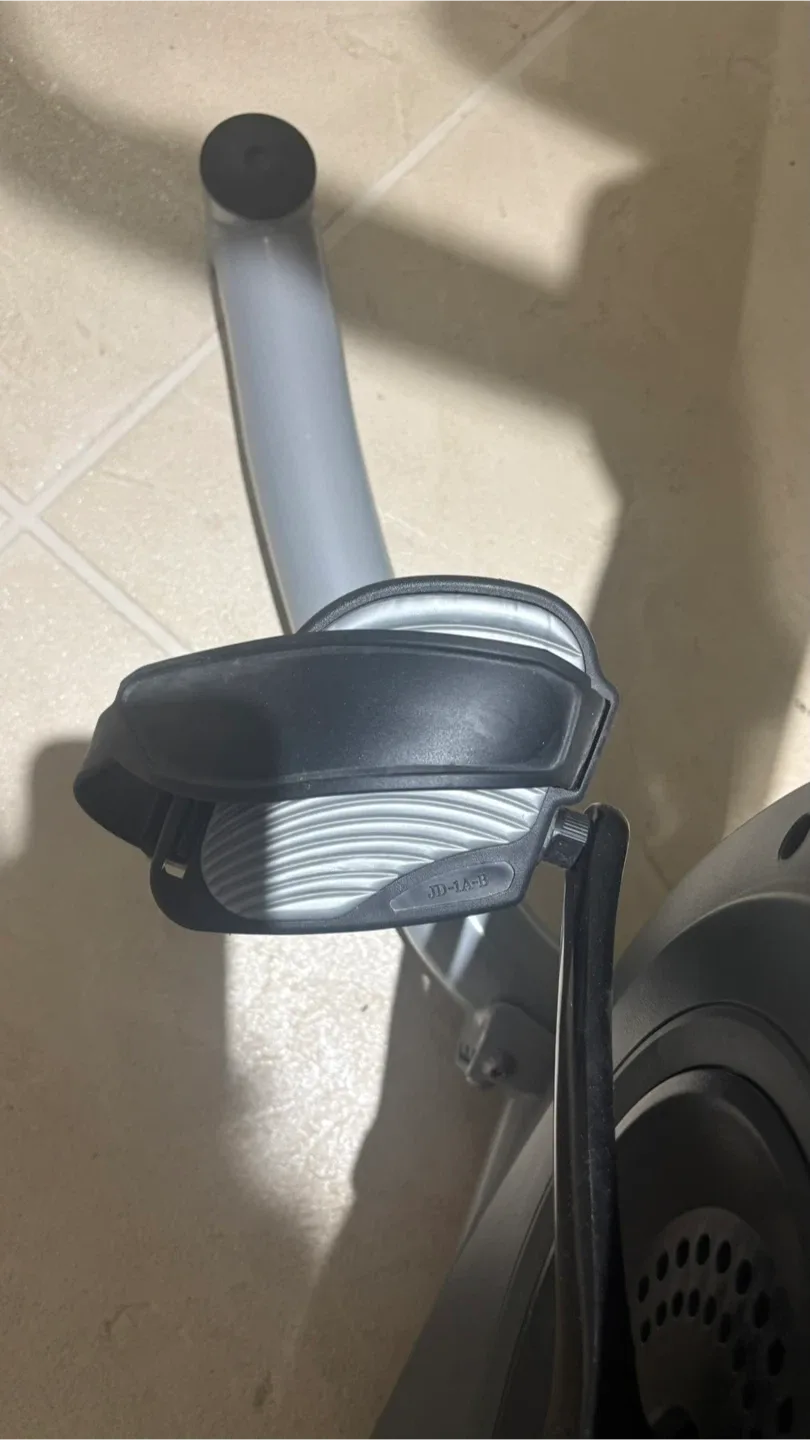 LifeSpan C3i Upright Exercise Bike image indicator(5)