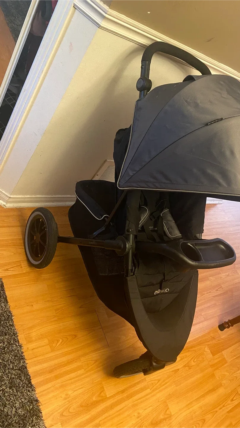 Evenflo Pivot Xplore All-Terrain Stroller Wagon - Black image indicator(5)