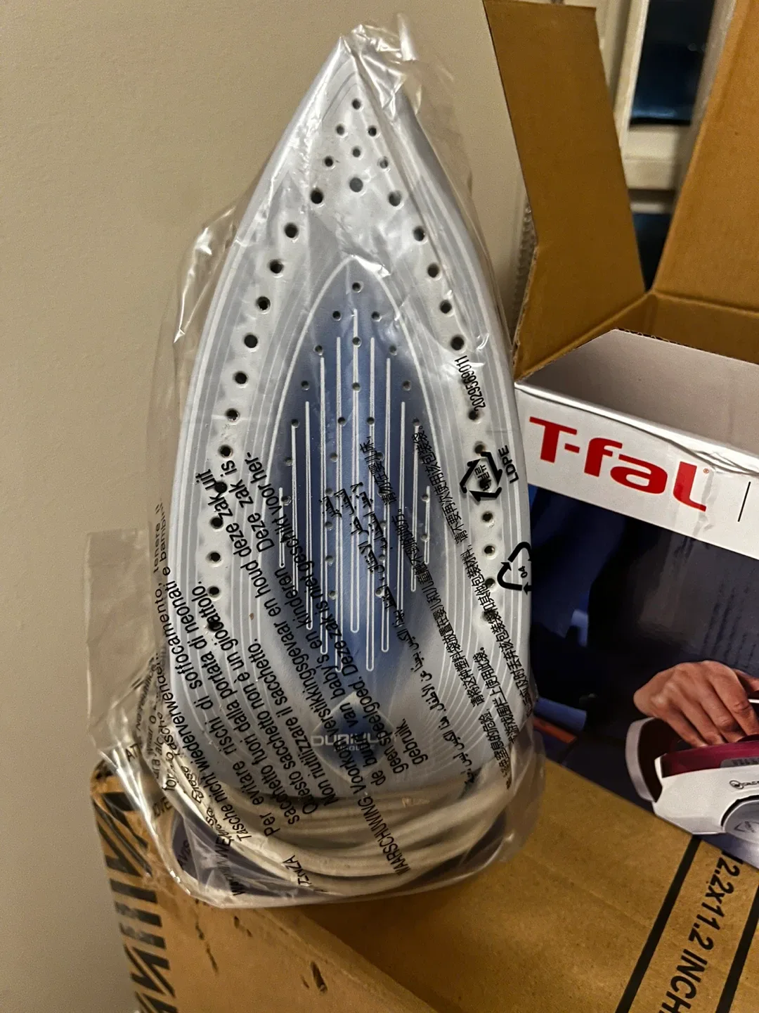 New T-fal Ultraglide Anti-Calc Plus Iron image indicator(3)