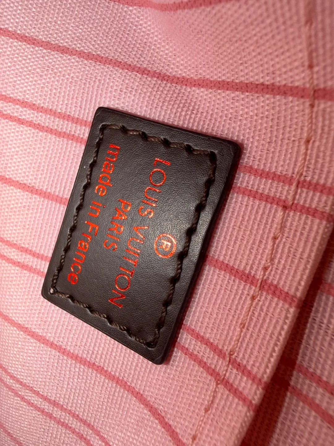 Louis Vuitton Damier Ebene Pochette image indicator(3)