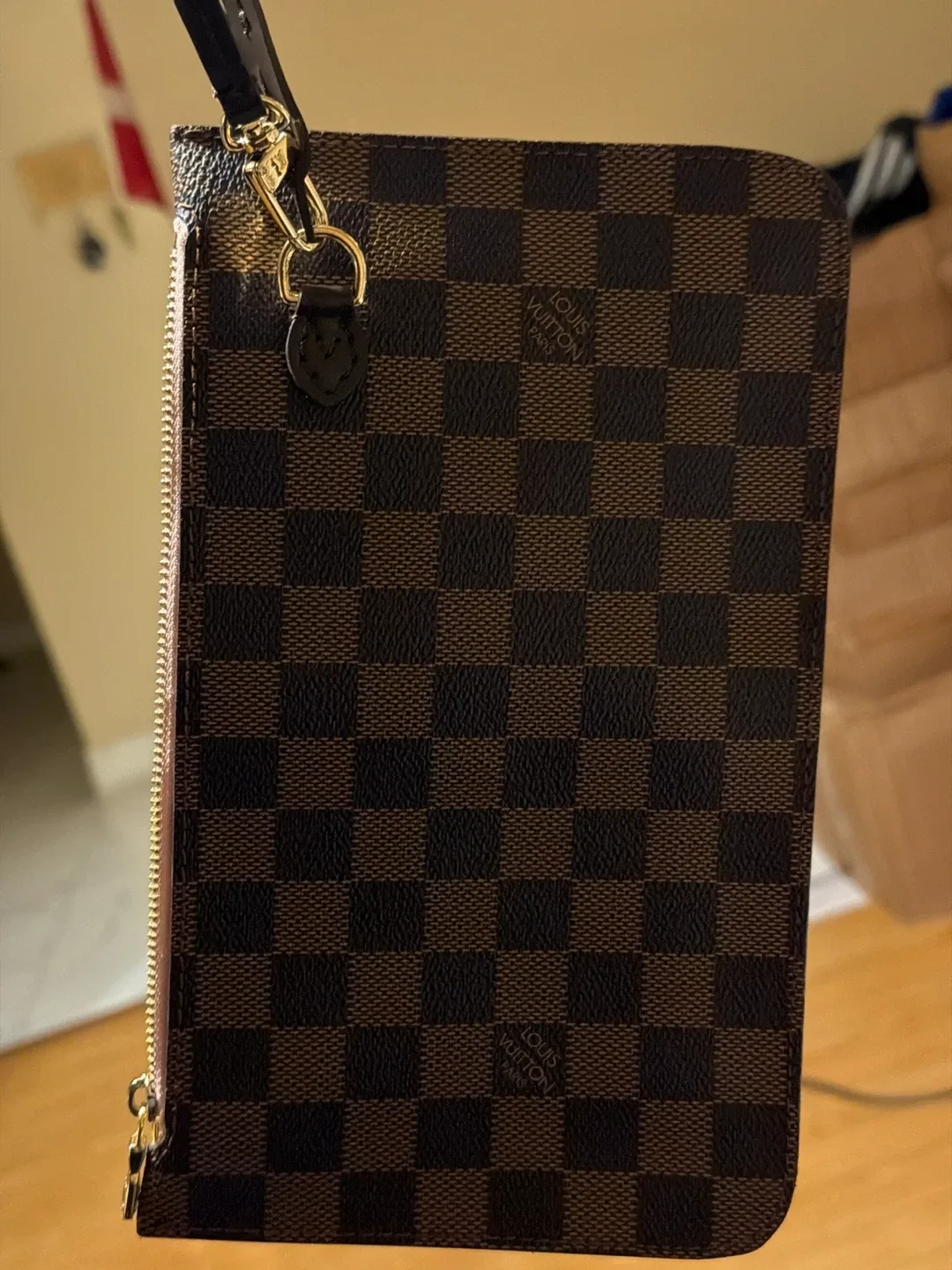 Louis Vuitton Damier Ebene Pochette image indicator(5)