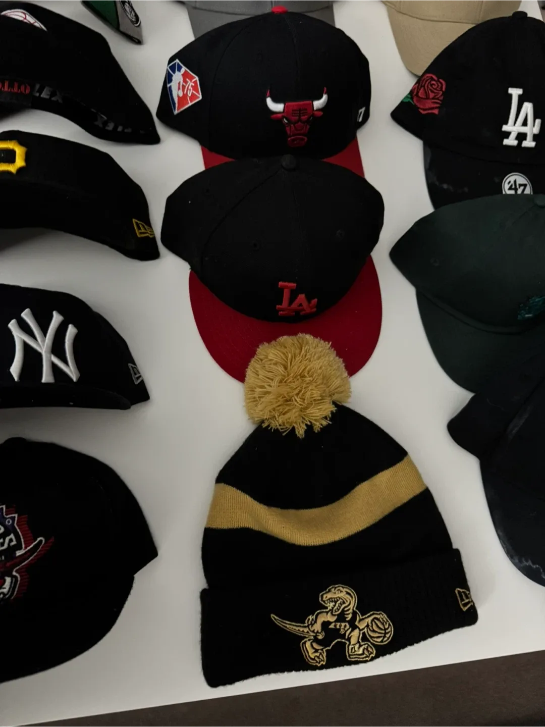 Baseball Caps - New Era, 47 Brand,Mitchell & Ness 1/2 image indicator(10)