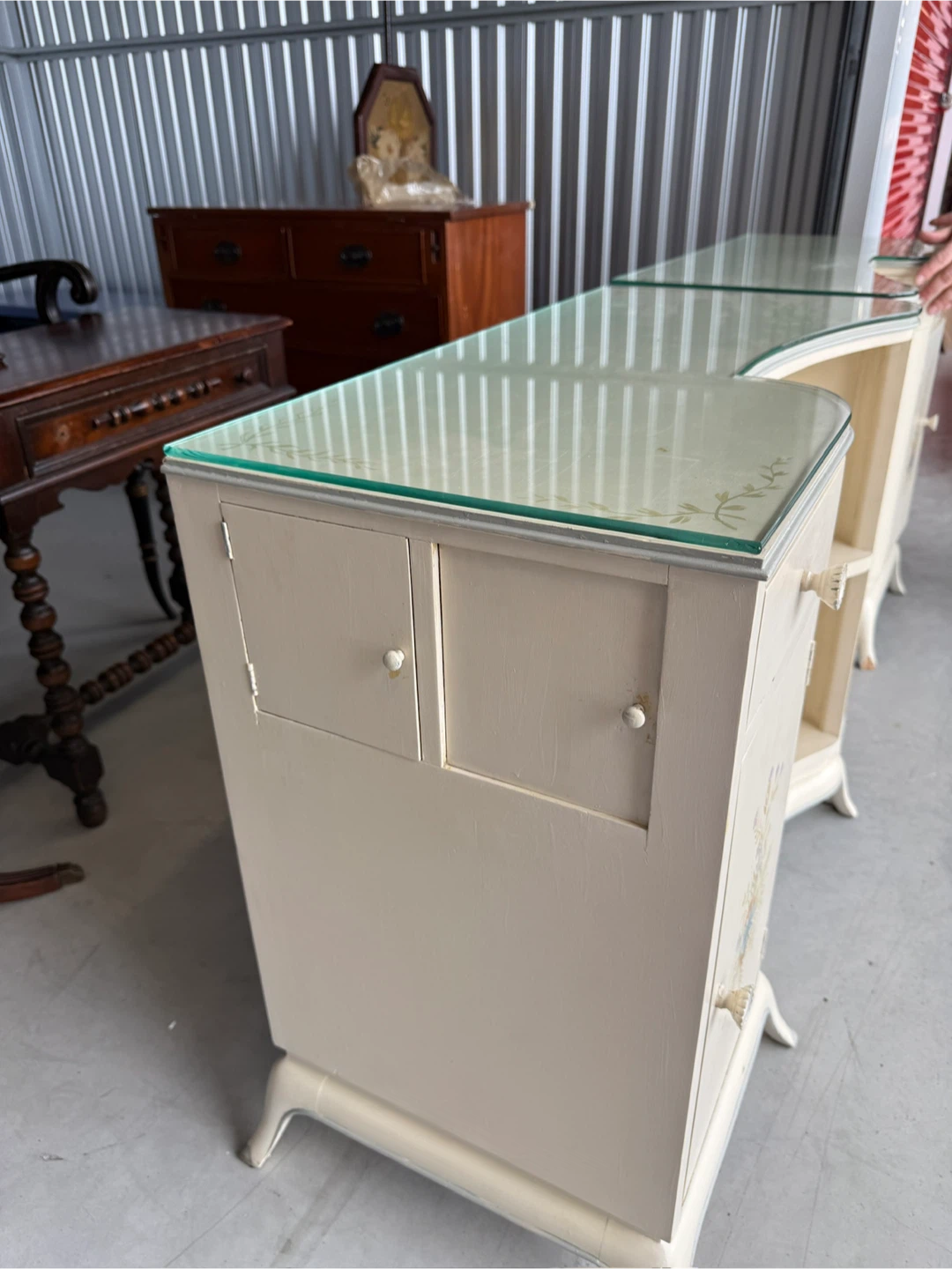 Pair of beautiful custom build nightstands - photo 4