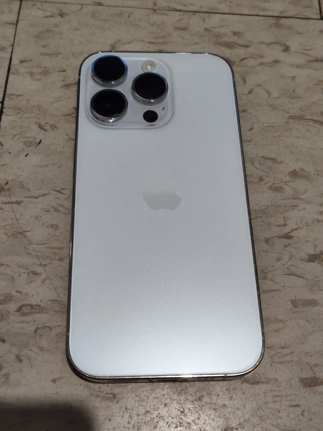 iPhone 14 Pro Silver Unlocked 128gb image indicator(3)