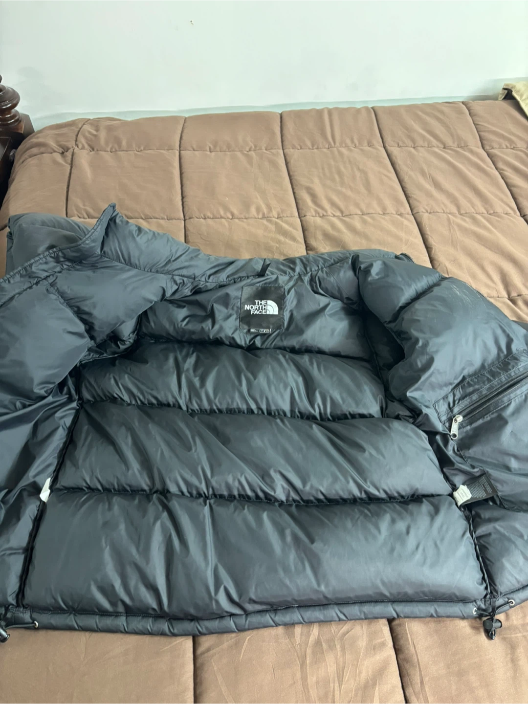 The North Face Puffer Jacket - Men's Size S - photo 2