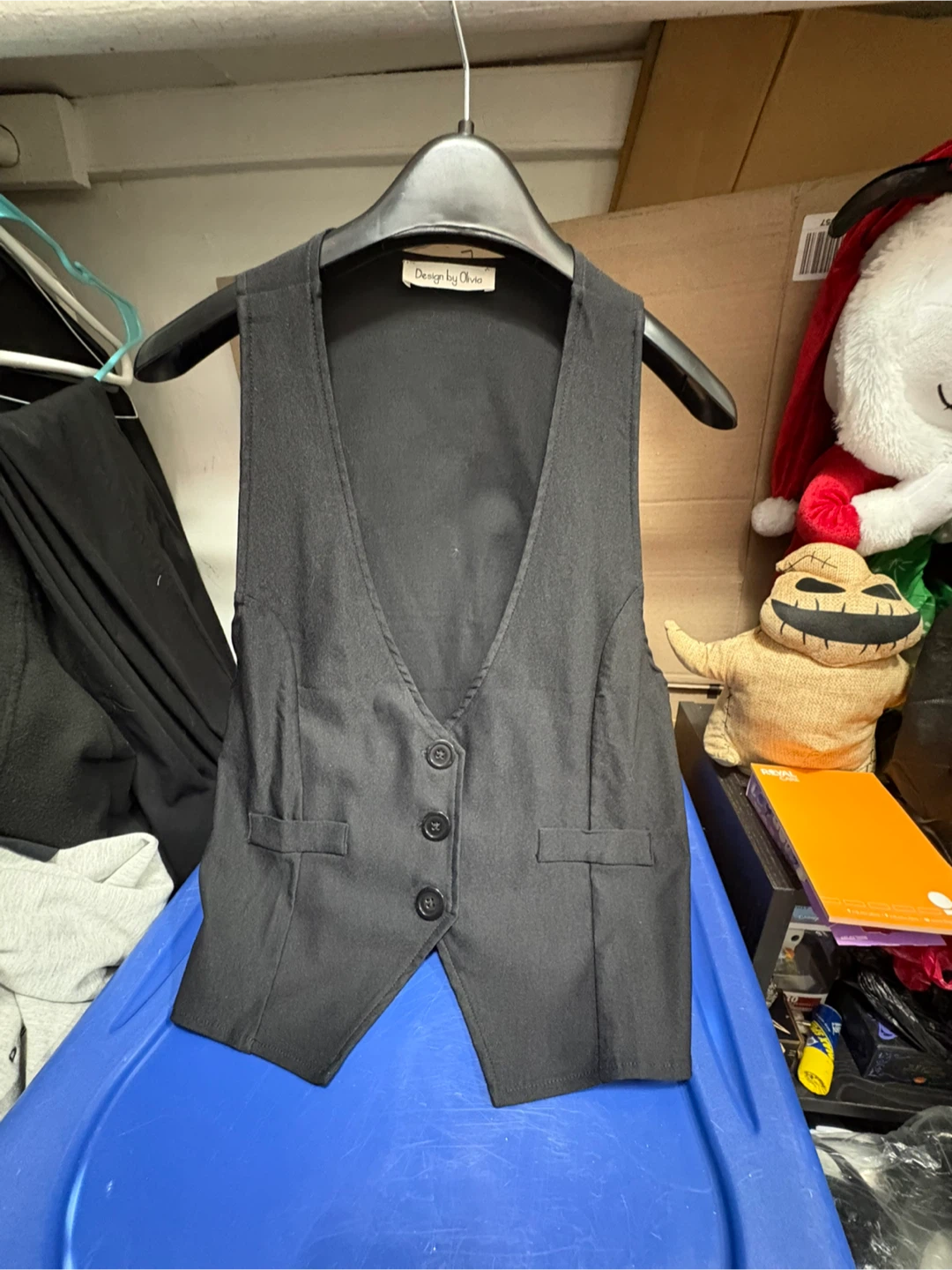 Design by Olivia Black Vest - Size L - photo 3
