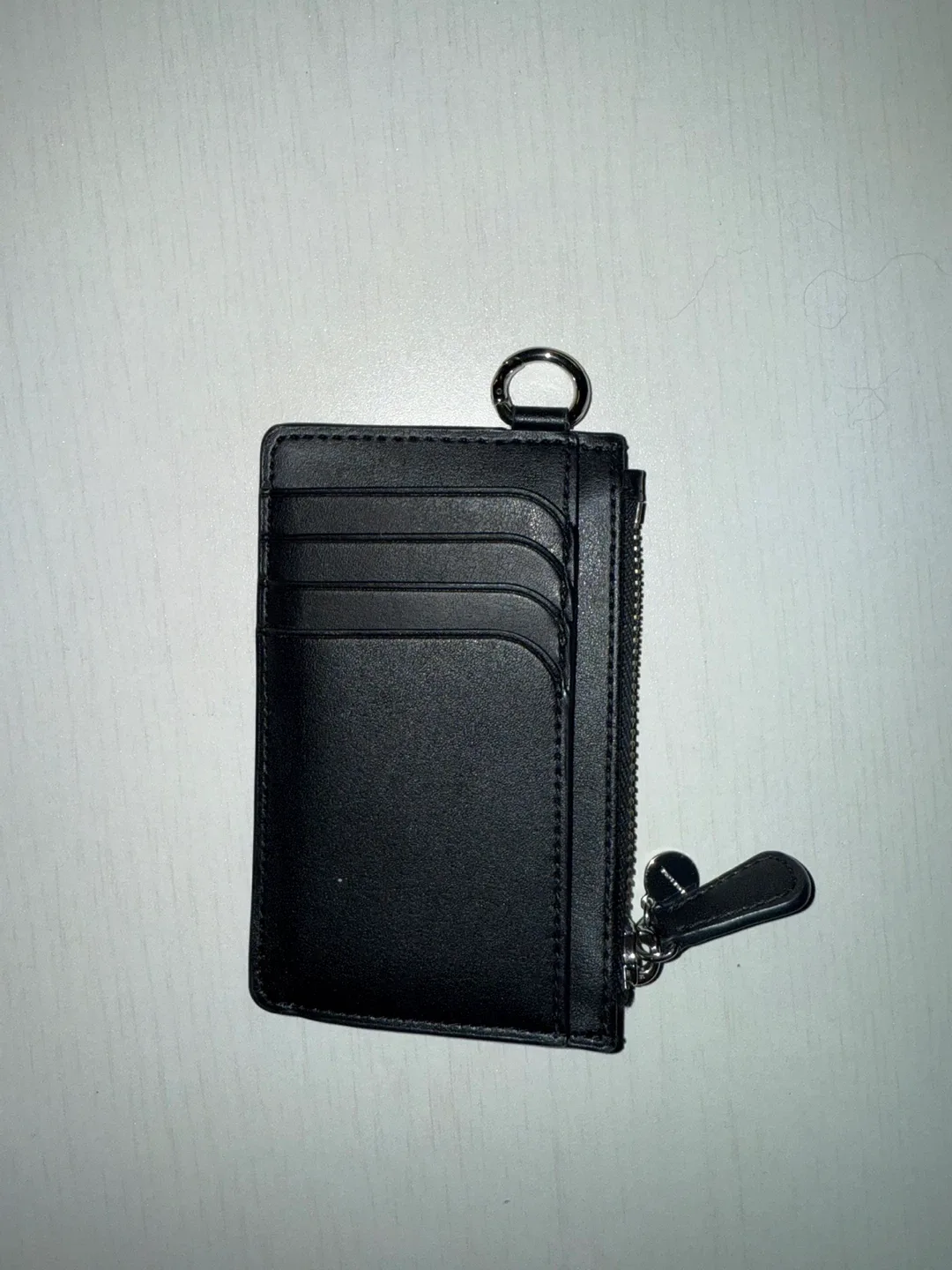 Lululemon Black Card Holder image indicator(3)