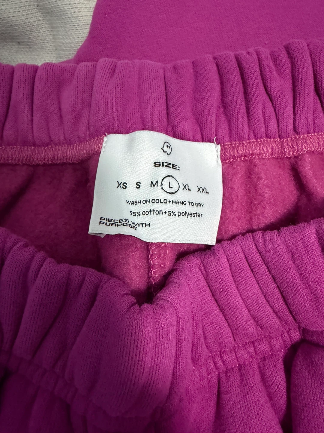 Cozy Ghost Magenta Sweatpants - Size Large - photo 3