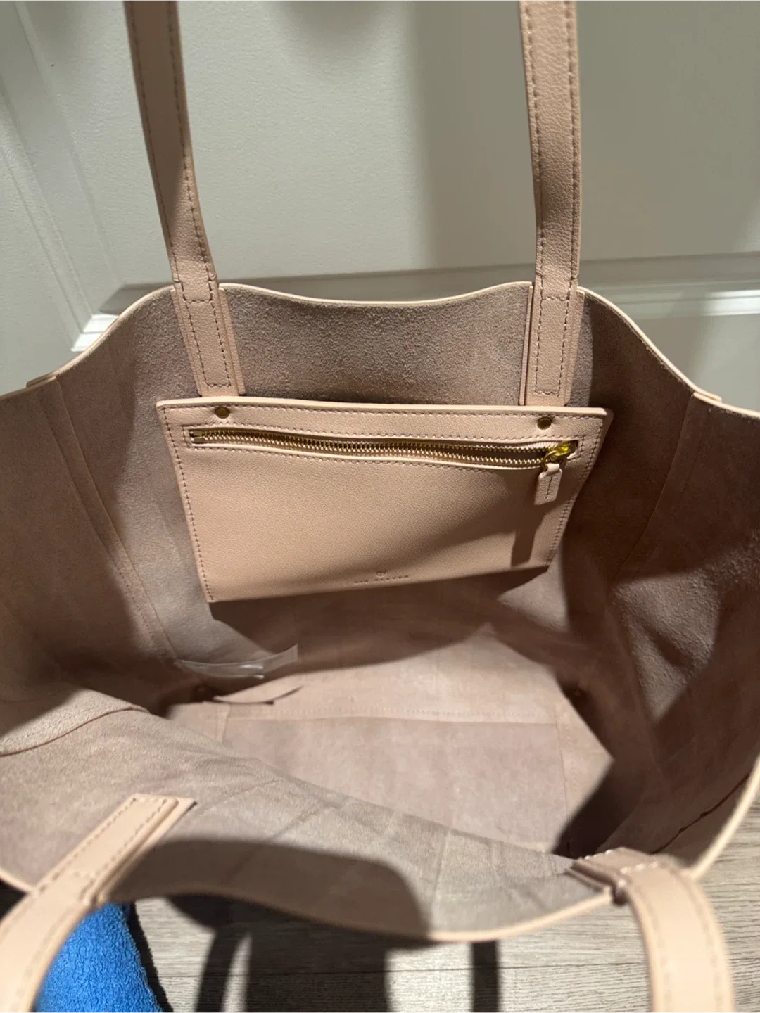 Aritzia Pale Pink Tote Bag image indicator(2)