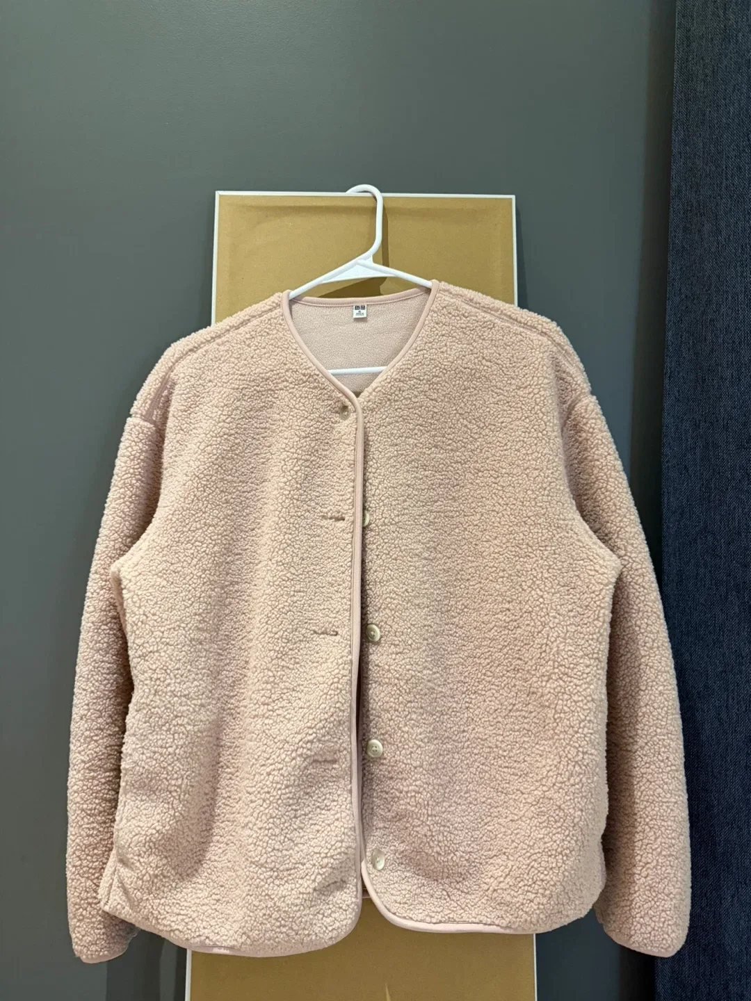 Uniqlo Fluffy Fleece Jacket - Size XL- pale pink