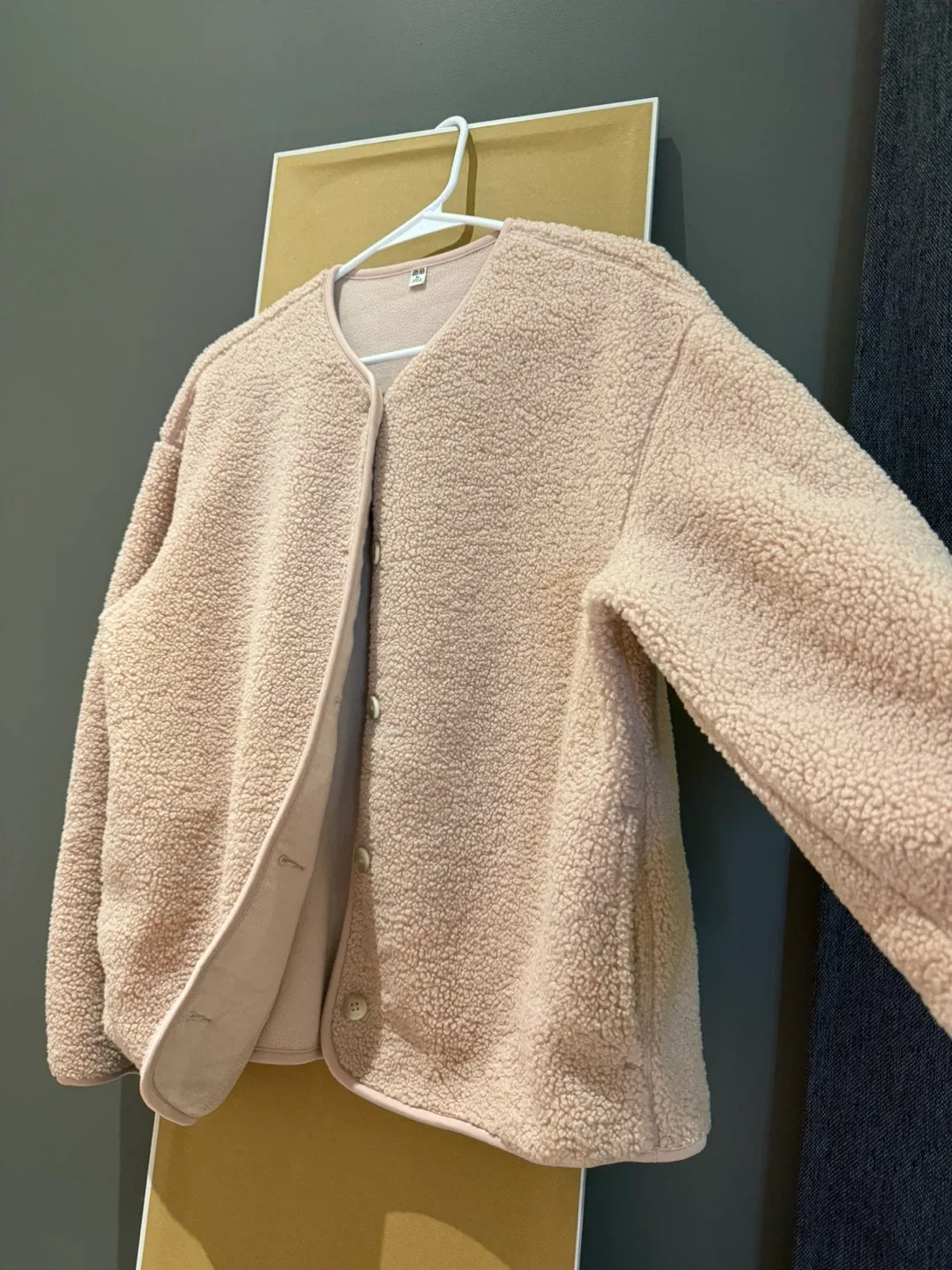 Uniqlo Fluffy Fleece Jacket - Size XL- pale pink image indicator(3)