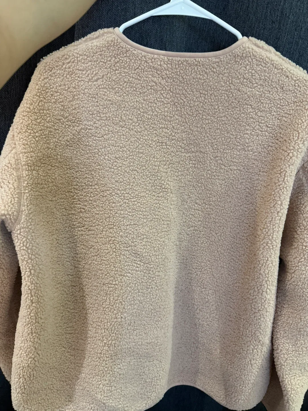 Uniqlo Fluffy Fleece Jacket - Size XL- pale pink image indicator(6)