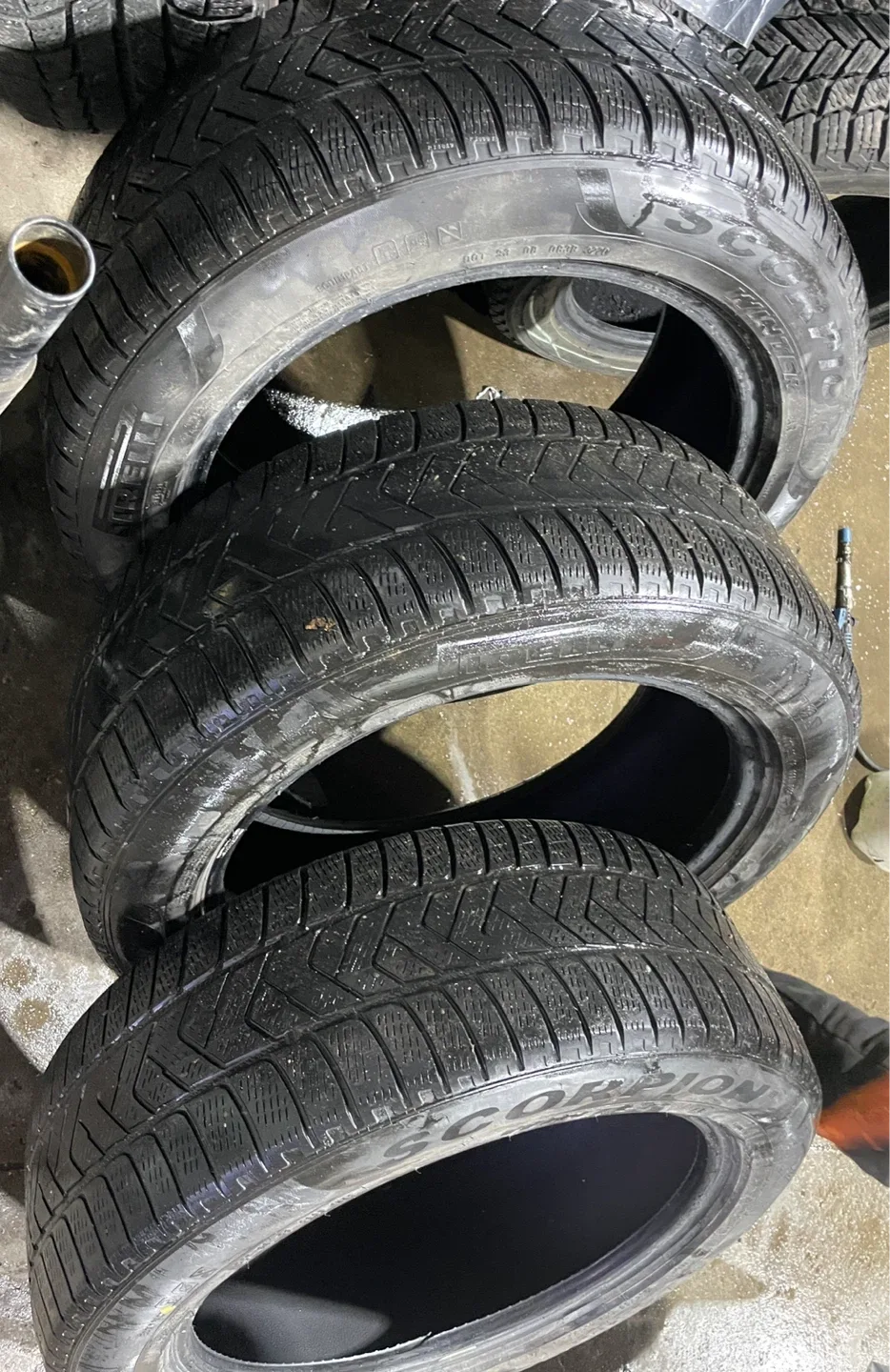 Set of 4 Pirelli Scorpion Winter Tires 235/55R19