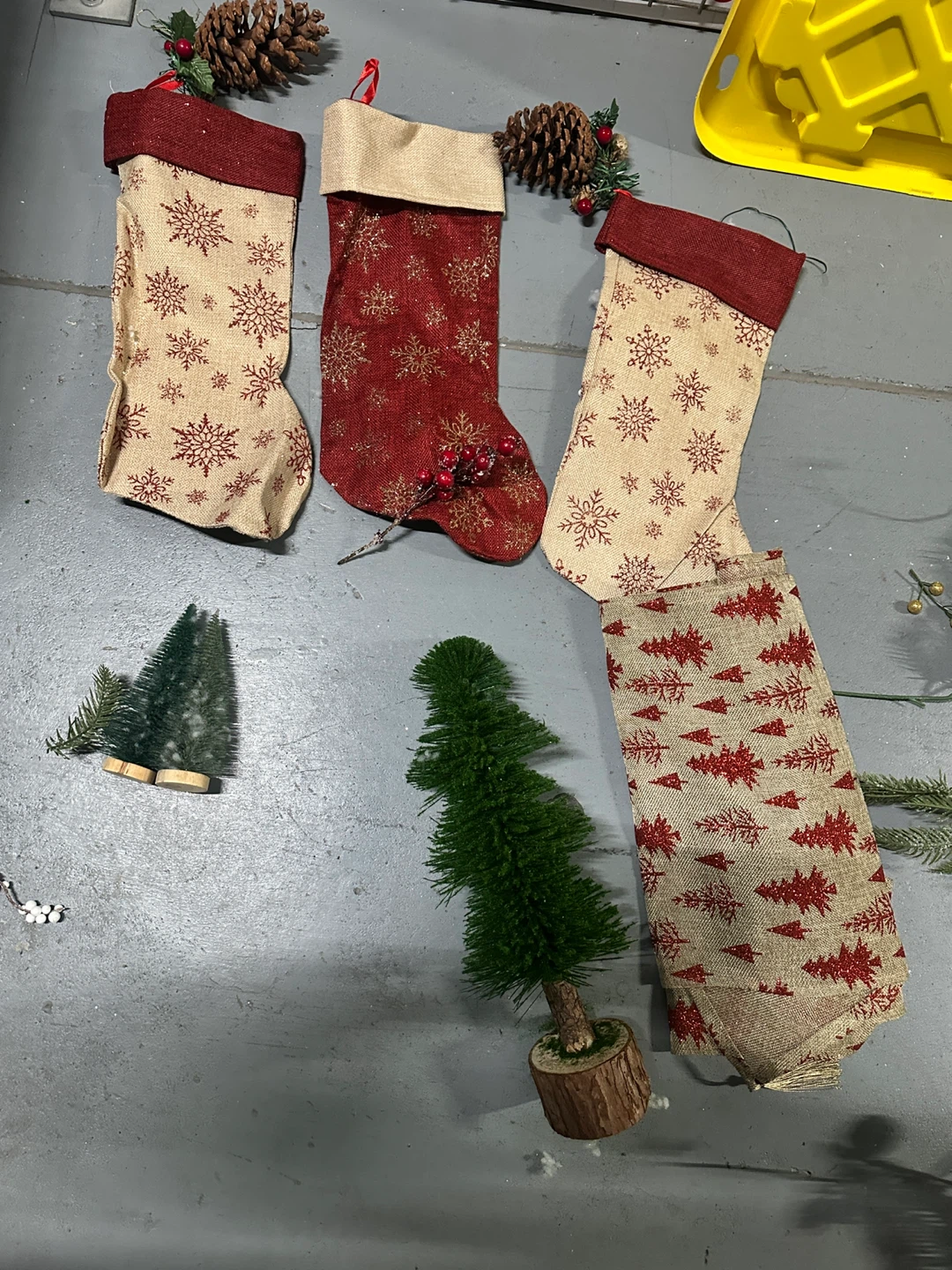 Christmas Garland & Stockings - photo 3